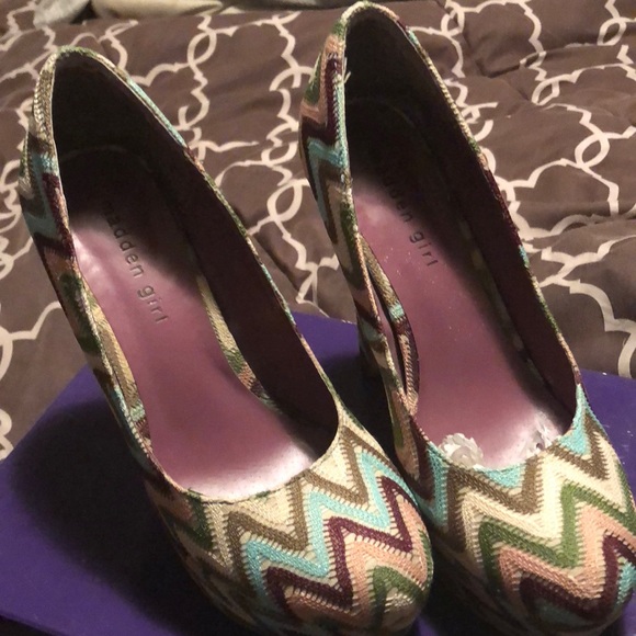 Shoes - Picture 2 of 2